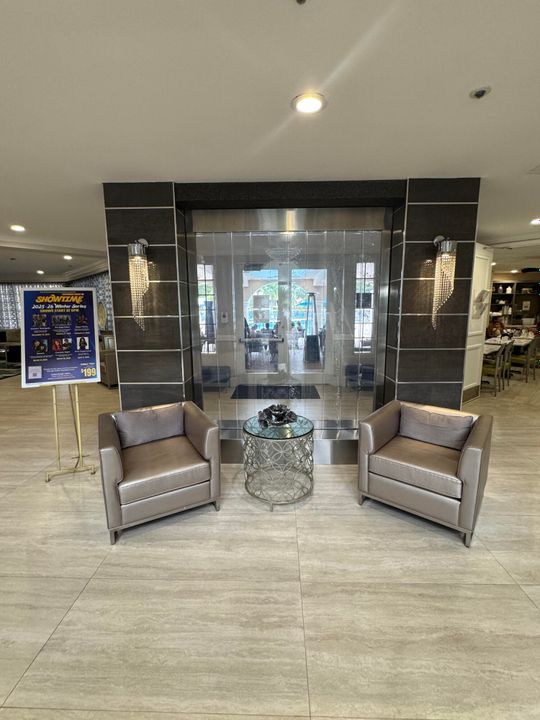 For Sale: $279,900 (2 beds, 2 baths, 1139 Square Feet)