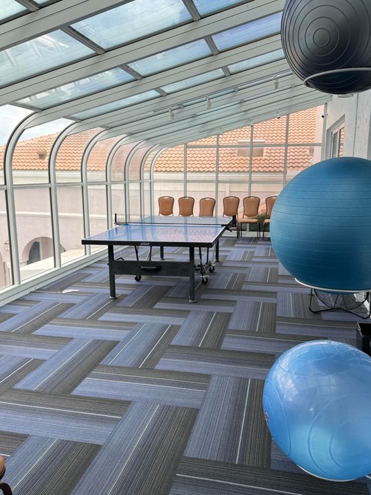 For Sale: $279,900 (2 beds, 2 baths, 1139 Square Feet)