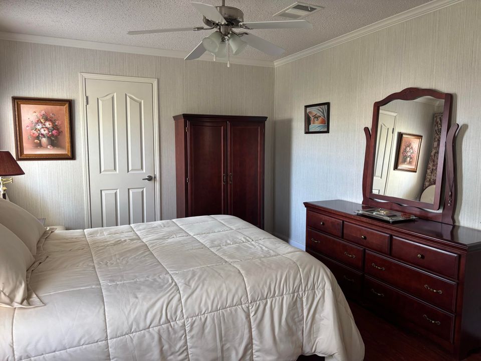 Activo con contrato: $49,500 (2 camas, 2 baños, 1088 Pies cuadrados)