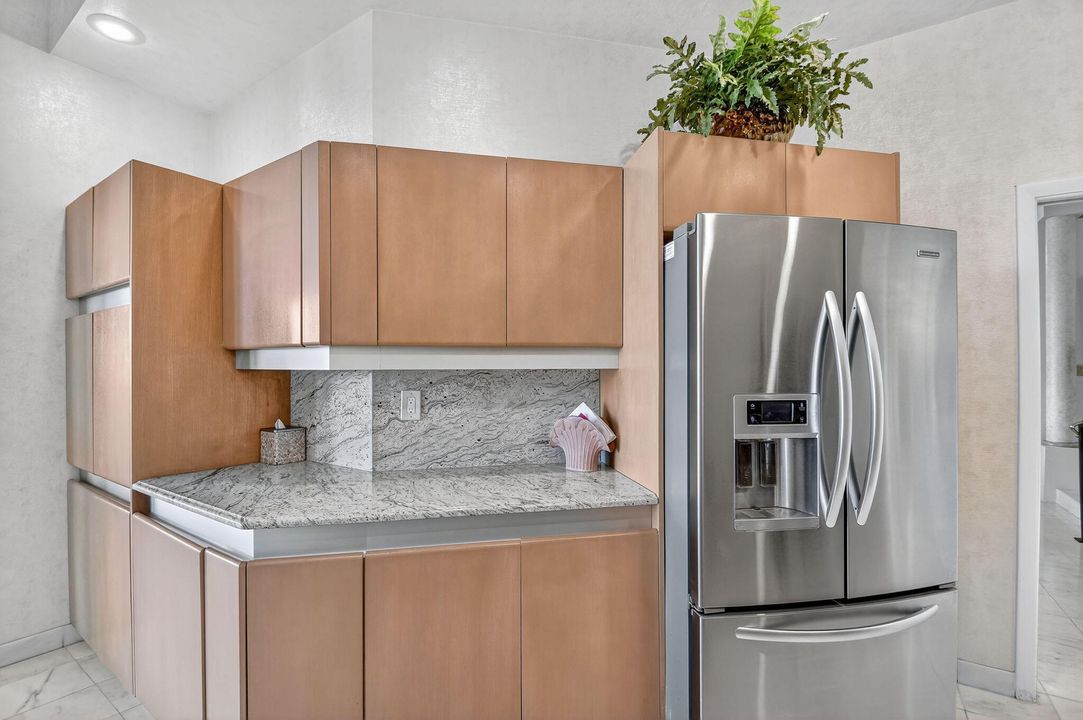 Activo con contrato: $949,000 (3 camas, 2 baños, 2600 Pies cuadrados)