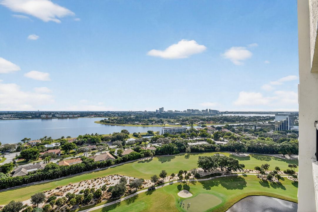 Activo con contrato: $949,000 (3 camas, 2 baños, 2600 Pies cuadrados)