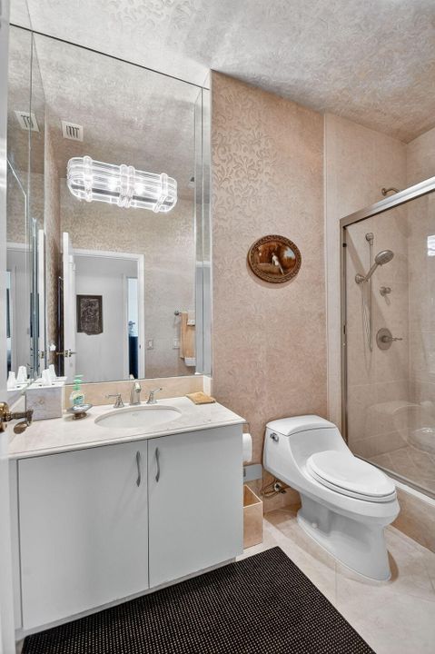 Activo con contrato: $949,000 (3 camas, 2 baños, 2600 Pies cuadrados)