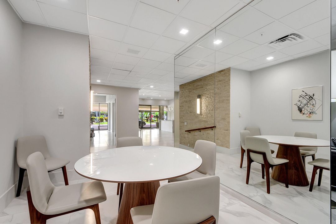 Activo con contrato: $949,000 (3 camas, 2 baños, 2600 Pies cuadrados)