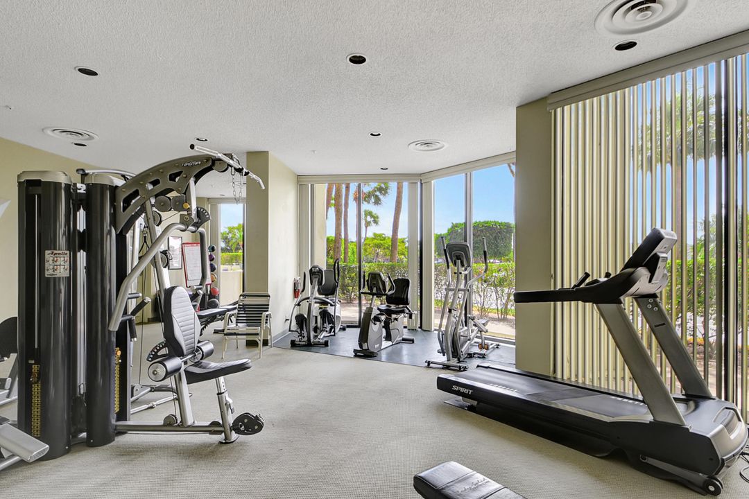 Activo con contrato: $949,000 (3 camas, 2 baños, 2600 Pies cuadrados)