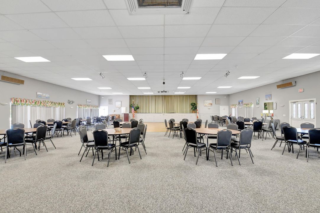 For Sale: $260,000 (2 beds, 2 baths, 1150 Square Feet)