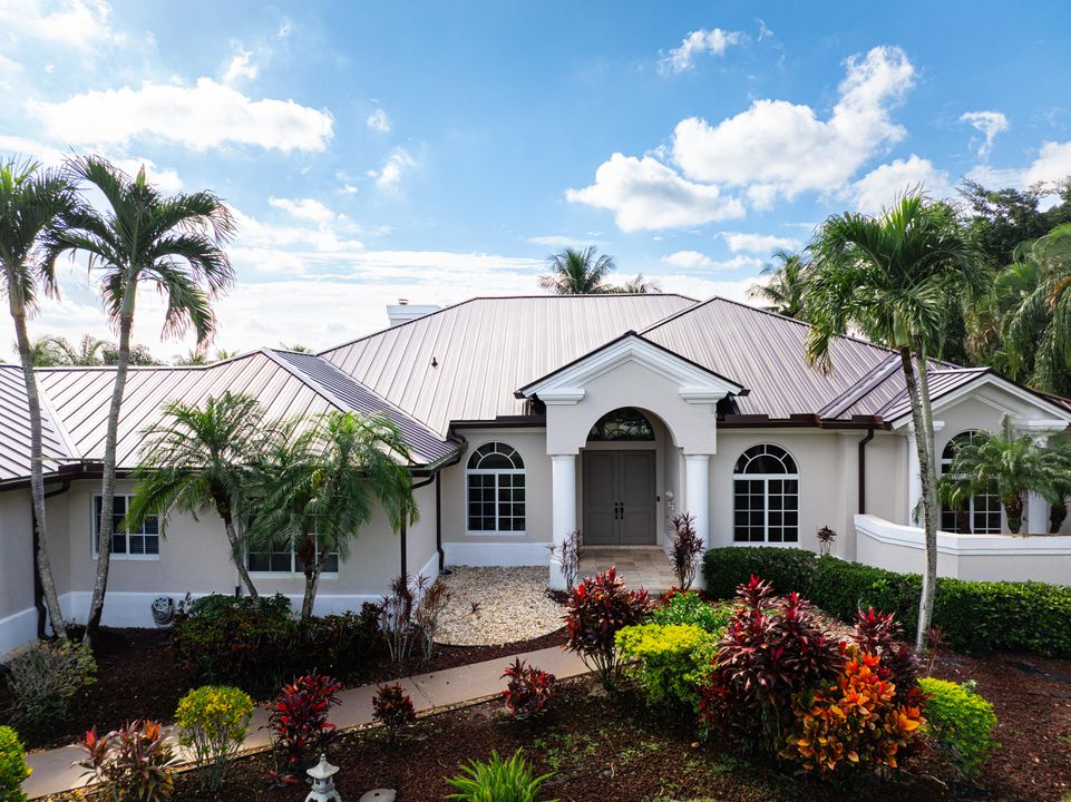 For Sale: $2,385,000 (5 beds, 4 baths, 4176 Square Feet)