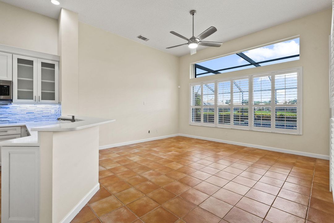 Active With Contract: $519,900 (3 beds, 3 baths, 2314 Square Feet)