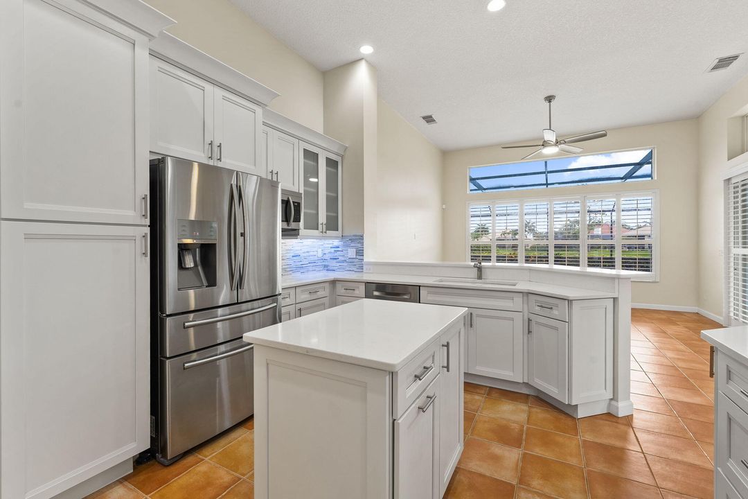 Active With Contract: $519,900 (3 beds, 3 baths, 2314 Square Feet)