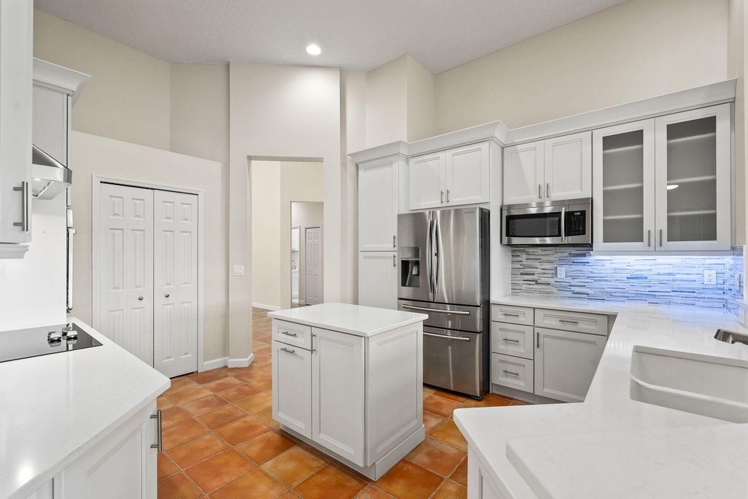 Active With Contract: $519,900 (3 beds, 3 baths, 2314 Square Feet)