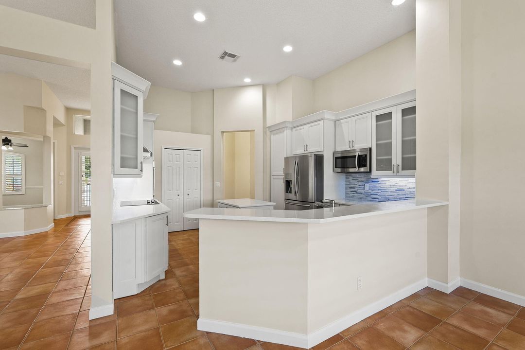 Active With Contract: $519,900 (3 beds, 3 baths, 2314 Square Feet)