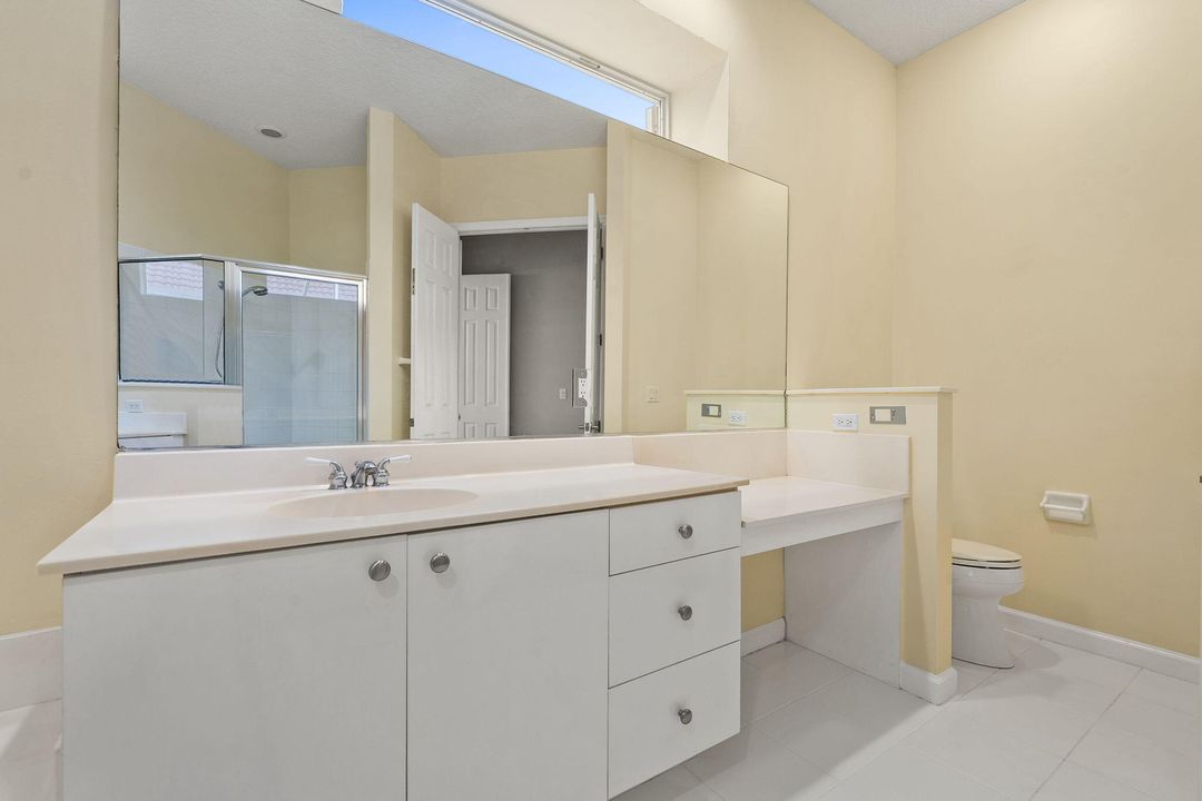 Active With Contract: $519,900 (3 beds, 3 baths, 2314 Square Feet)