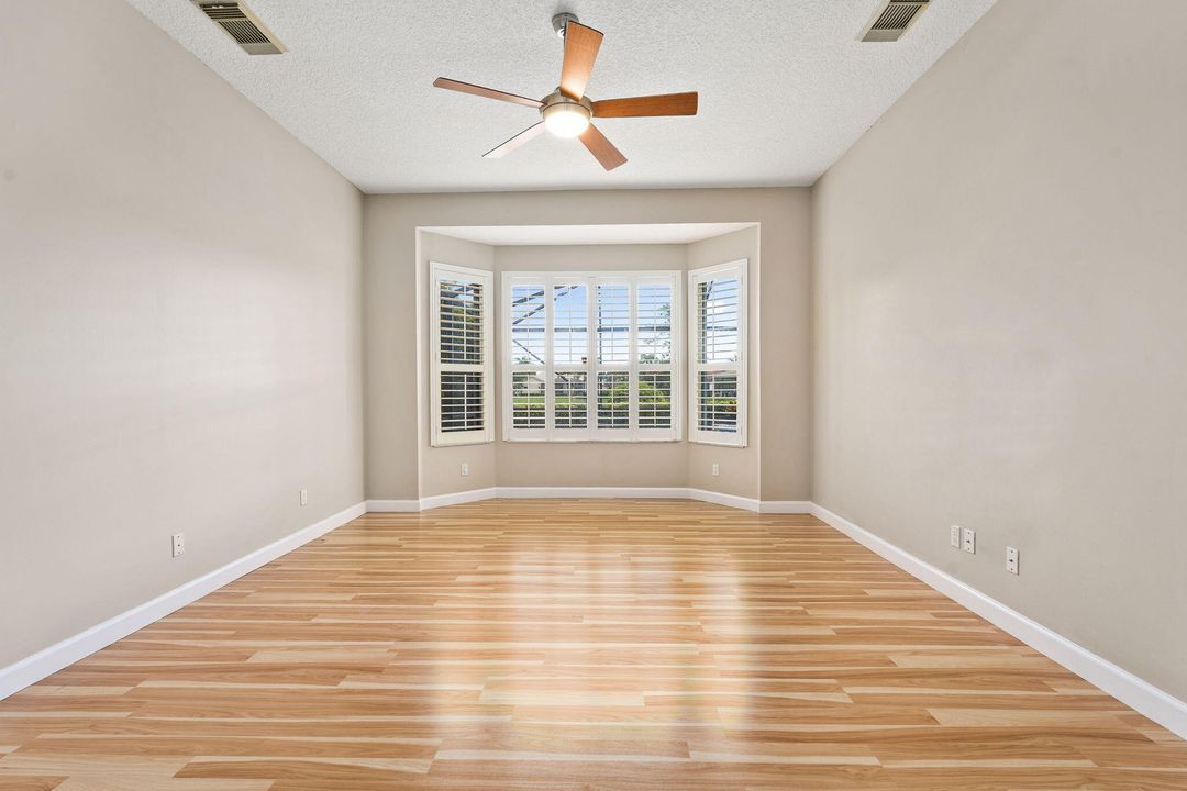 Active With Contract: $519,900 (3 beds, 3 baths, 2314 Square Feet)