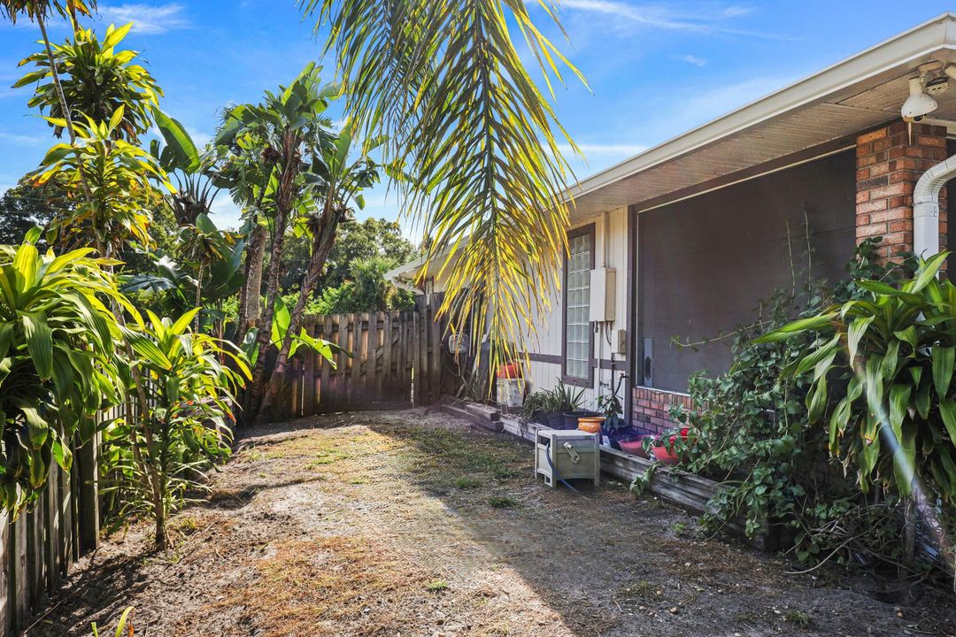 For Sale: $425,000 (3 beds, 2 baths, 1886 Square Feet)