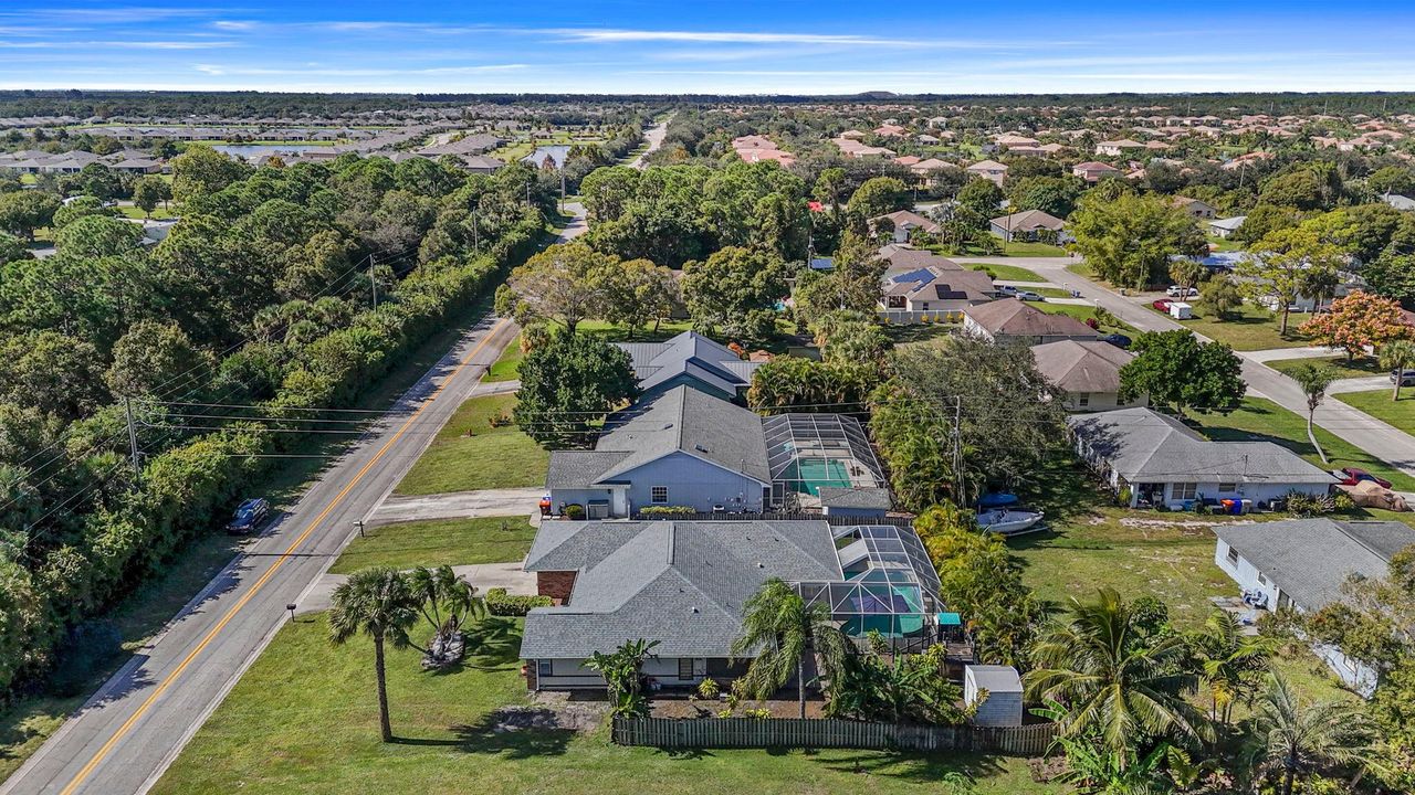 For Sale: $425,000 (3 beds, 2 baths, 1886 Square Feet)
