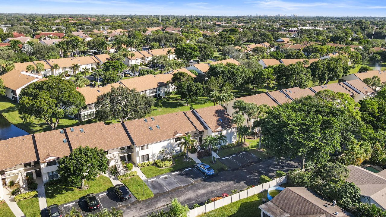 待售: $229,999 (3 贝兹, 2 浴室, 1275 平方英尺)