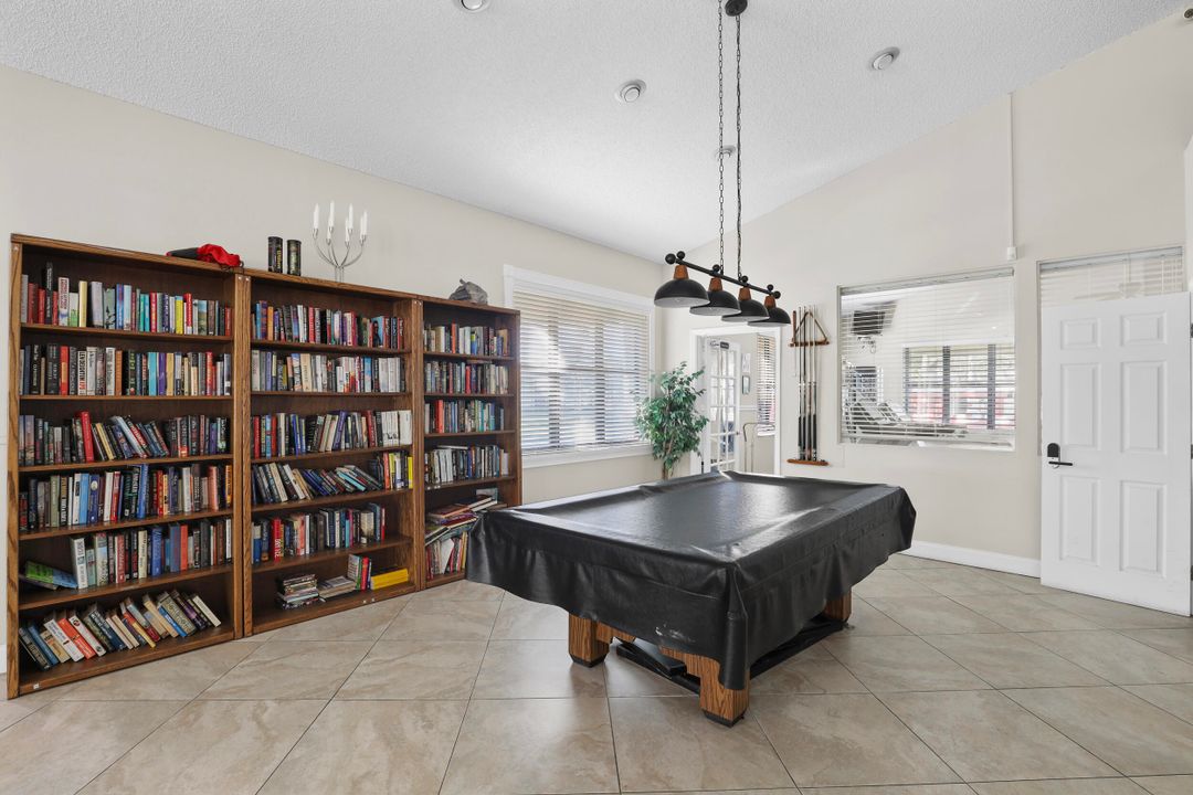 待售: $229,999 (3 贝兹, 2 浴室, 1275 平方英尺)