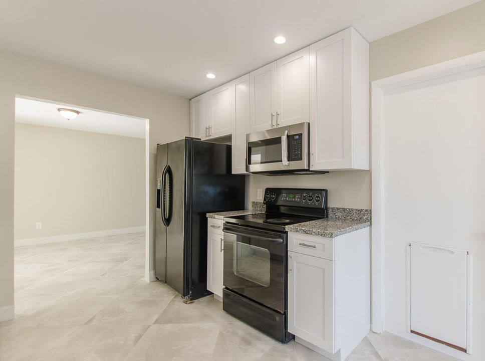 На продажу: $620,000 (4 спален, 2 ванн, 1757 Квадратных фут)