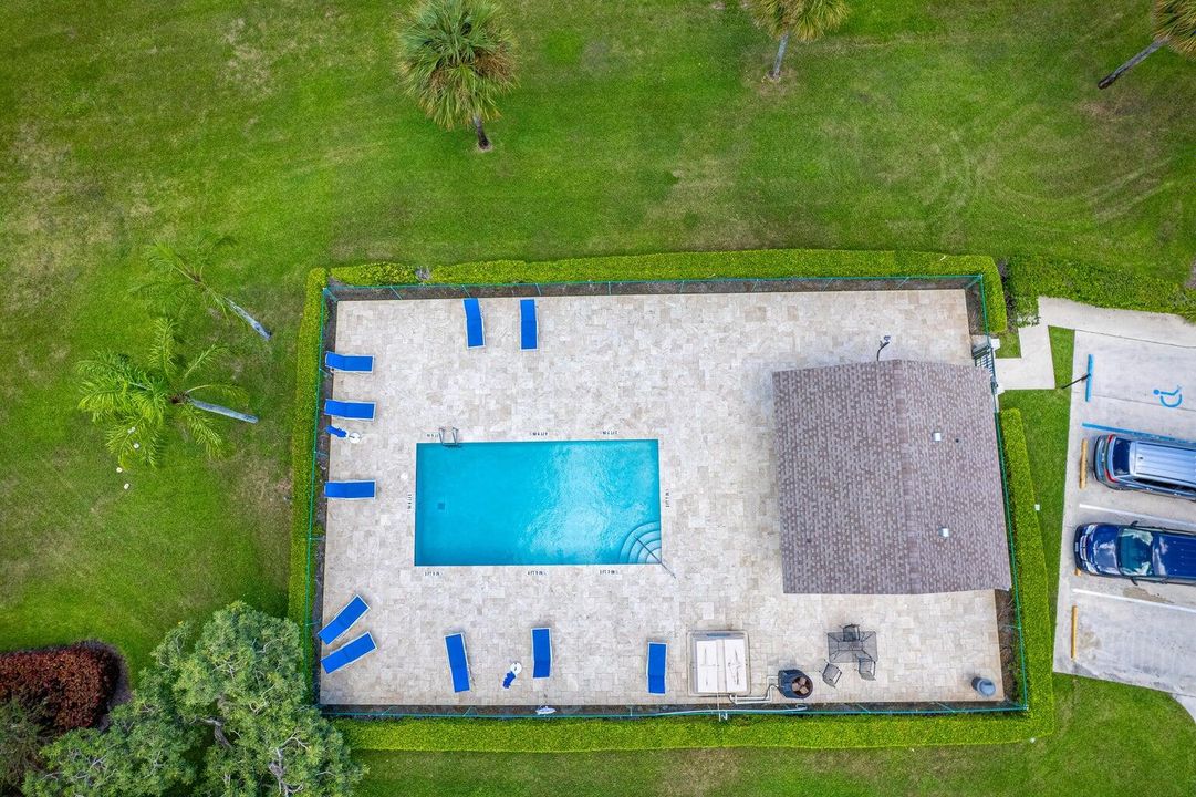 For Rent: $2,850 (2 beds, 2 baths, 1425 Square Feet)