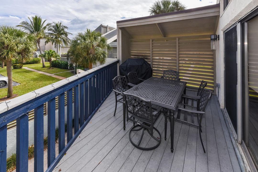 For Rent: $3,000 (1 beds, 2 baths, 1160 Square Feet)