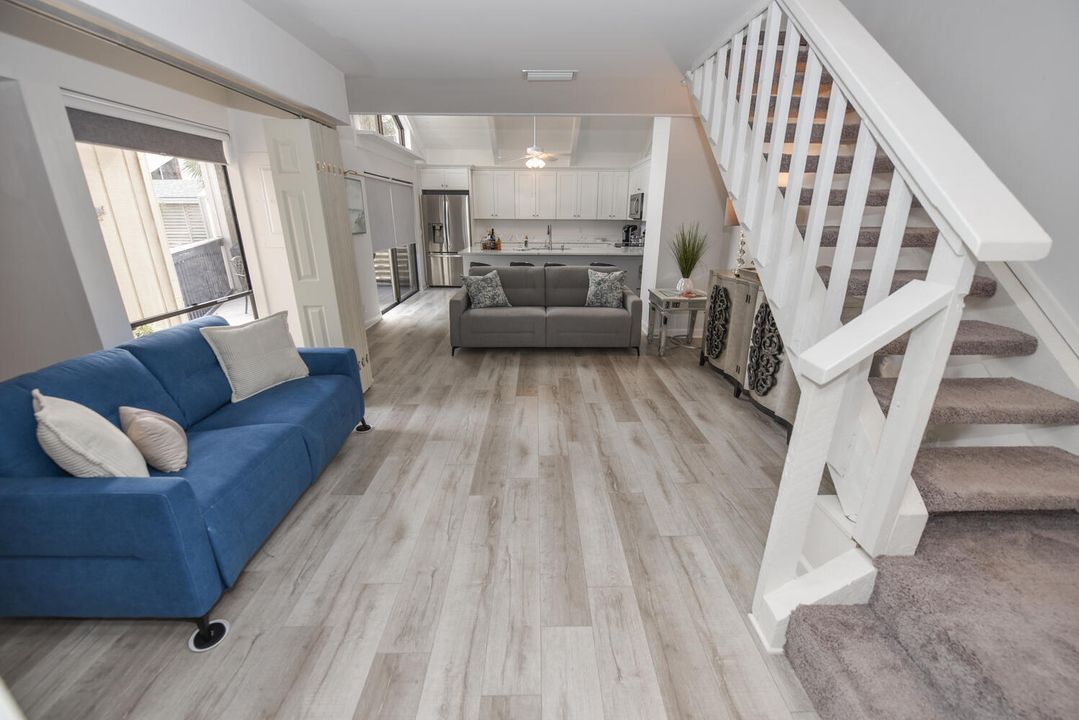 For Rent: $3,000 (1 beds, 2 baths, 1160 Square Feet)