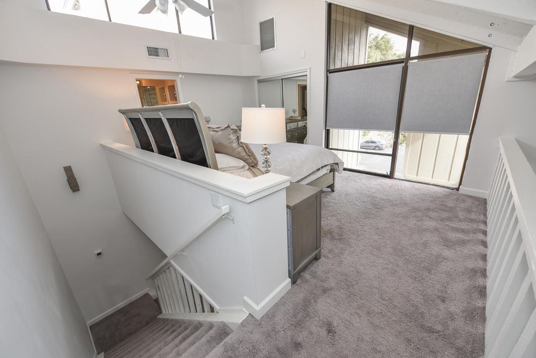 For Rent: $3,000 (1 beds, 2 baths, 1160 Square Feet)