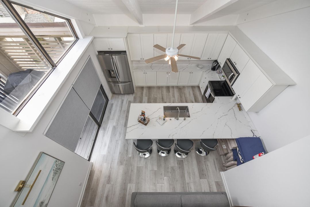 For Rent: $3,000 (1 beds, 2 baths, 1160 Square Feet)