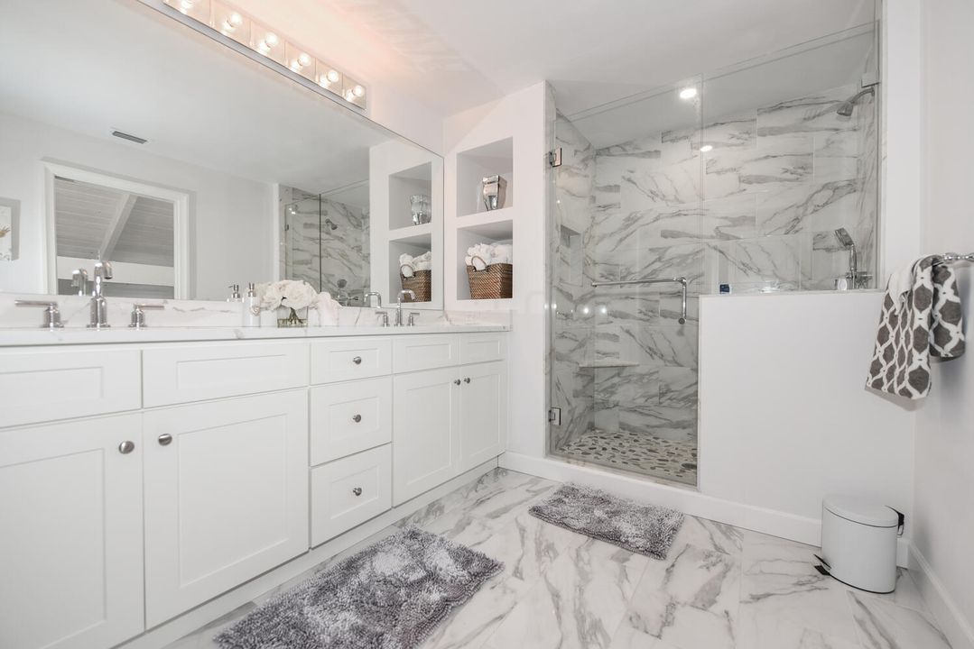 For Rent: $3,000 (1 beds, 2 baths, 1160 Square Feet)