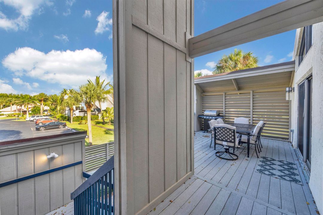 For Rent: $3,000 (1 beds, 2 baths, 1160 Square Feet)