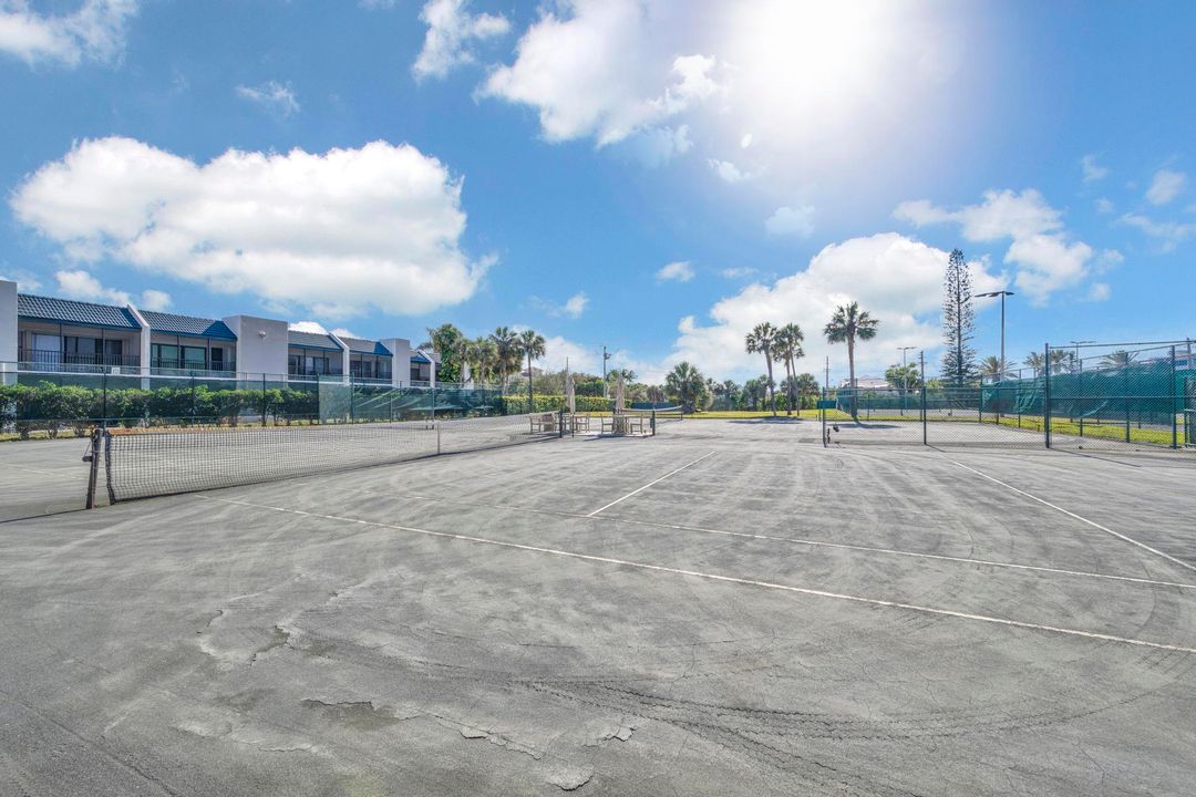 For Rent: $3,000 (1 beds, 2 baths, 1160 Square Feet)