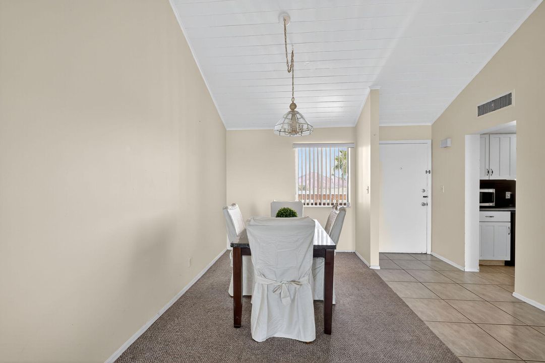 На продажу: $239,000 (1 спален, 1 ванн, 788 Квадратных фут)