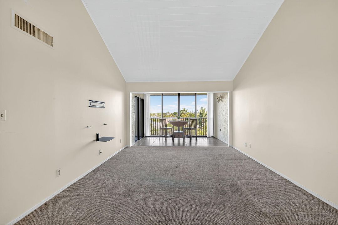 На продажу: $239,000 (1 спален, 1 ванн, 788 Квадратных фут)