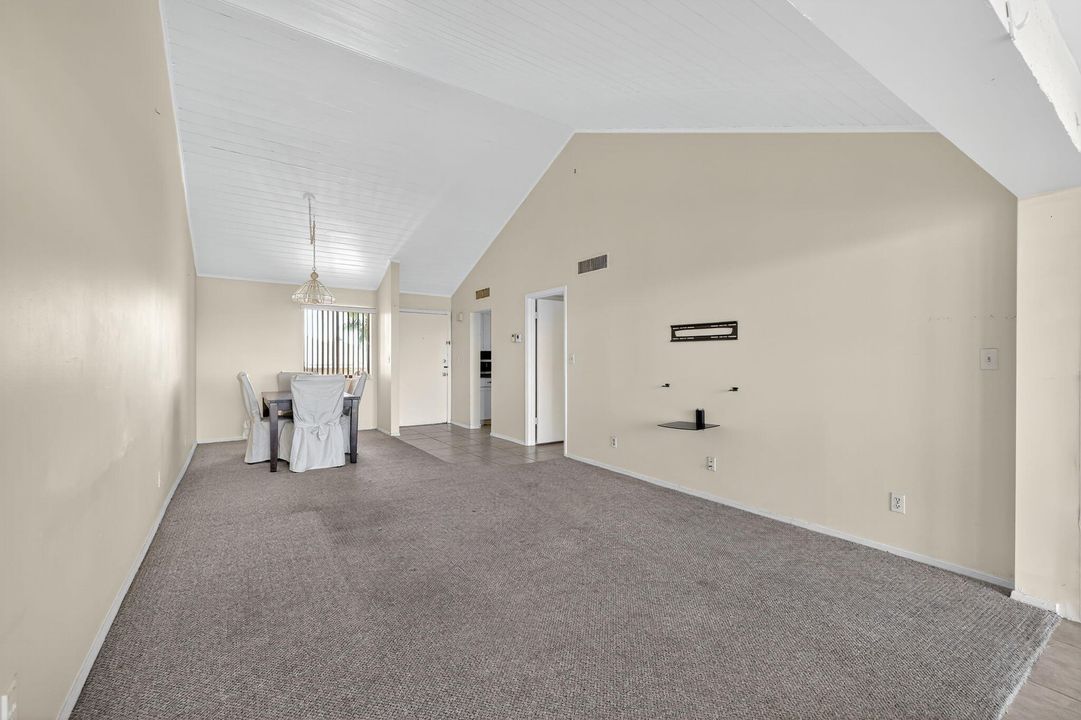 На продажу: $239,000 (1 спален, 1 ванн, 788 Квадратных фут)