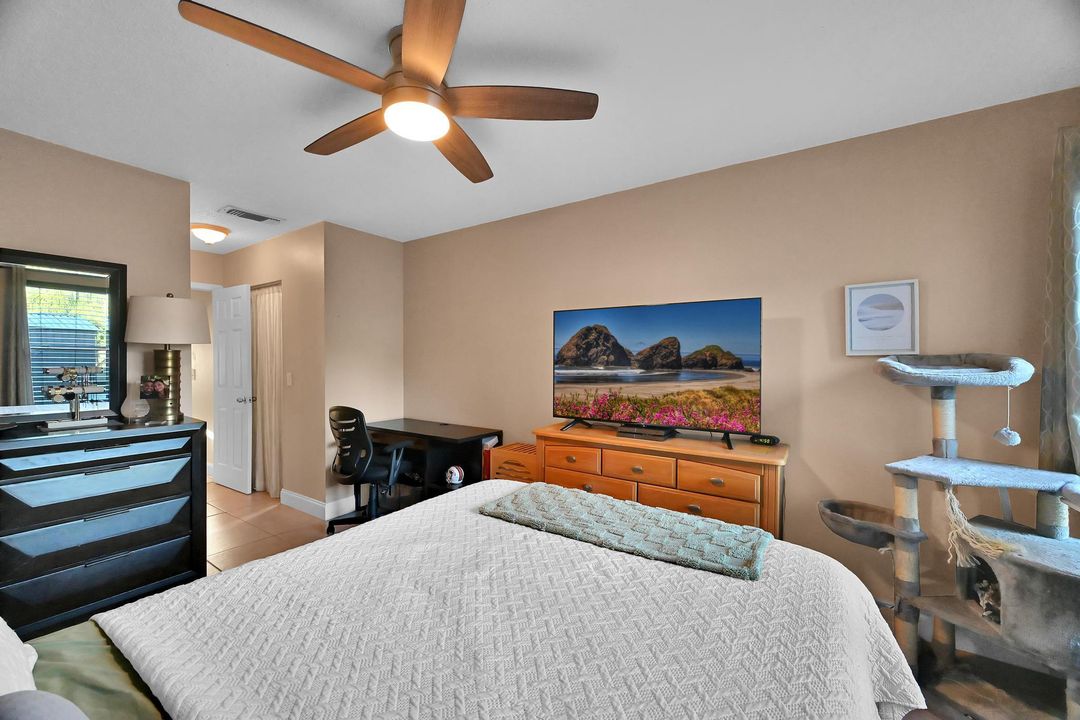 待售: $350,000 (2 贝兹, 2 浴室, 1049 平方英尺)