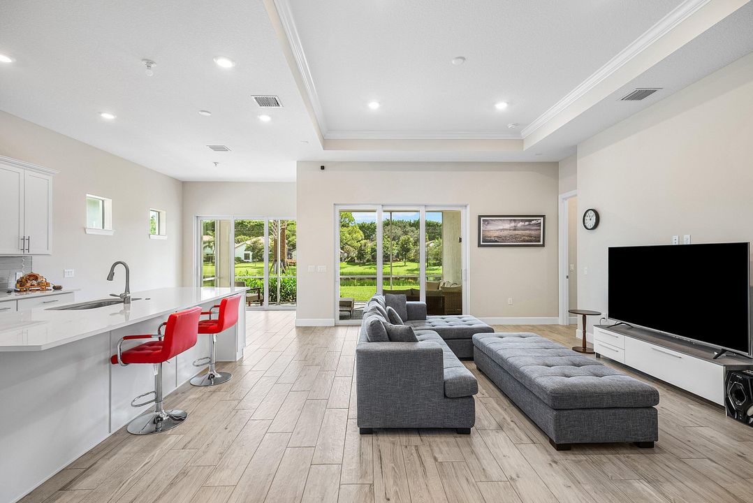 For Sale: $1,274,000 (3 beds, 2 baths, 2099 Square Feet)