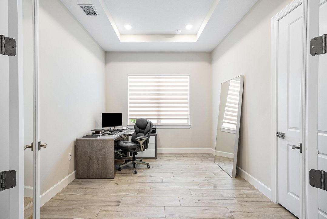 For Sale: $1,274,000 (3 beds, 2 baths, 2099 Square Feet)