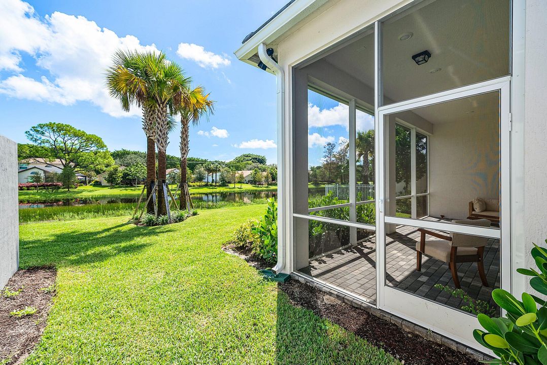 For Sale: $1,274,000 (3 beds, 2 baths, 2099 Square Feet)