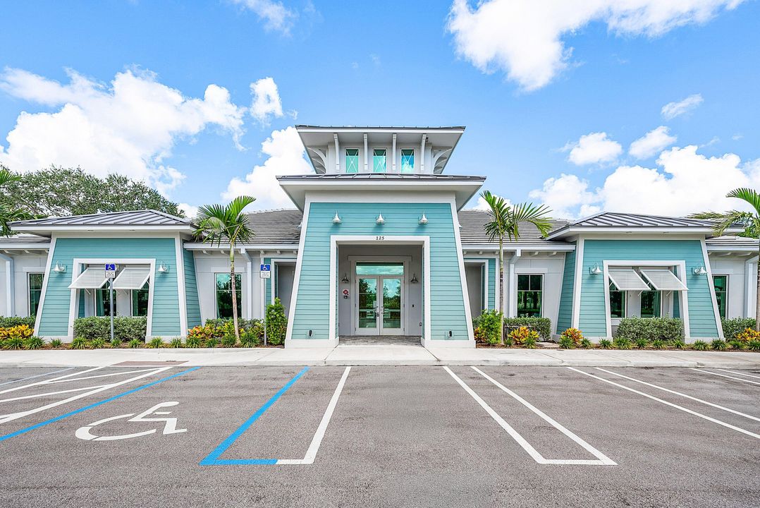 For Sale: $1,274,000 (3 beds, 2 baths, 2099 Square Feet)