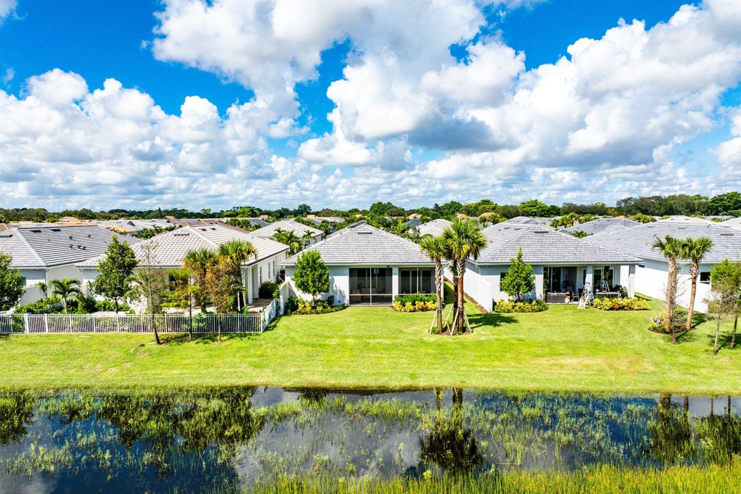 For Sale: $1,274,000 (3 beds, 2 baths, 2099 Square Feet)