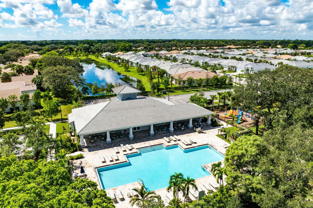 For Sale: $1,274,000 (3 beds, 2 baths, 2099 Square Feet)