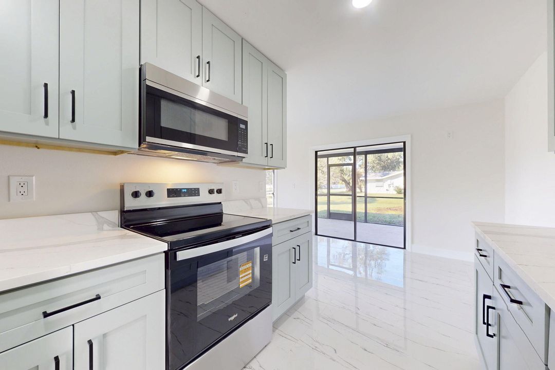 待售: $309,000 (3 贝兹, 2 浴室, 1244 平方英尺)