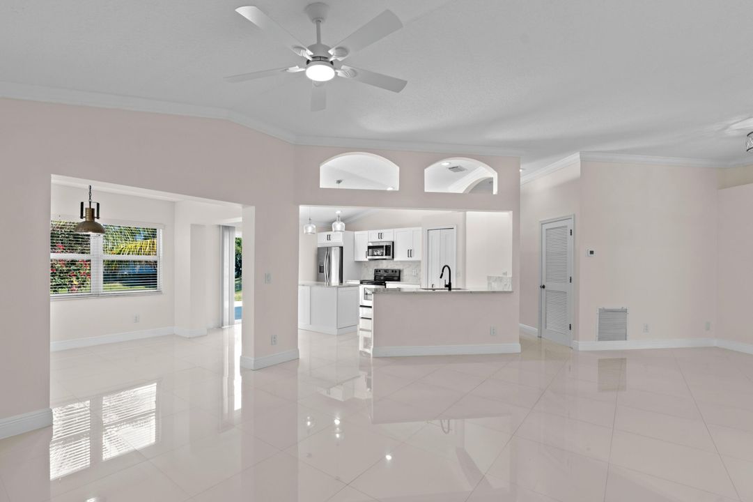 Active With Contract: $4,500 (3 beds, 2 baths, 1593 Square Feet)