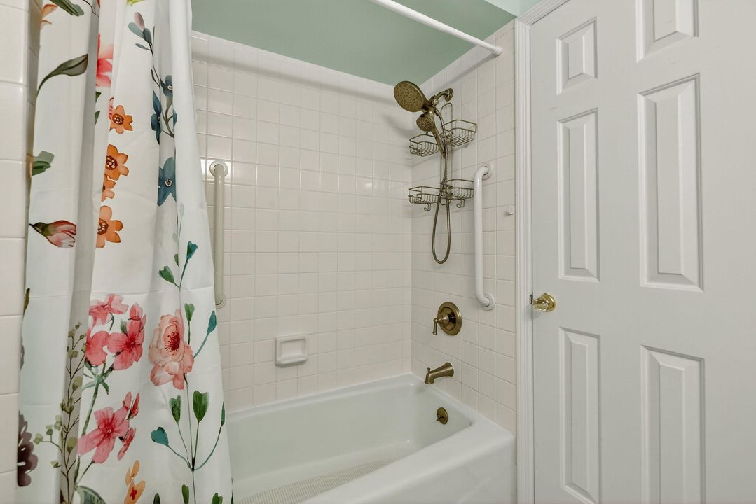 待售: $479,000 (2 贝兹, 2 浴室, 1208 平方英尺)