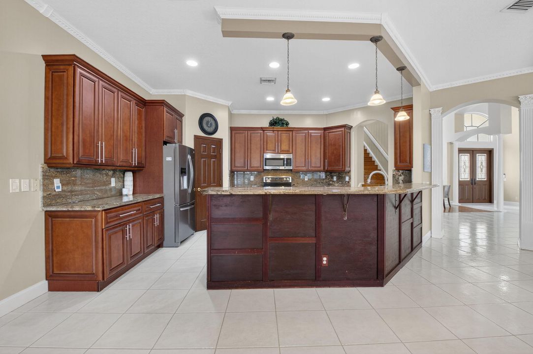 For Rent: $5,900 (5 beds, 3 baths, 3390 Square Feet)