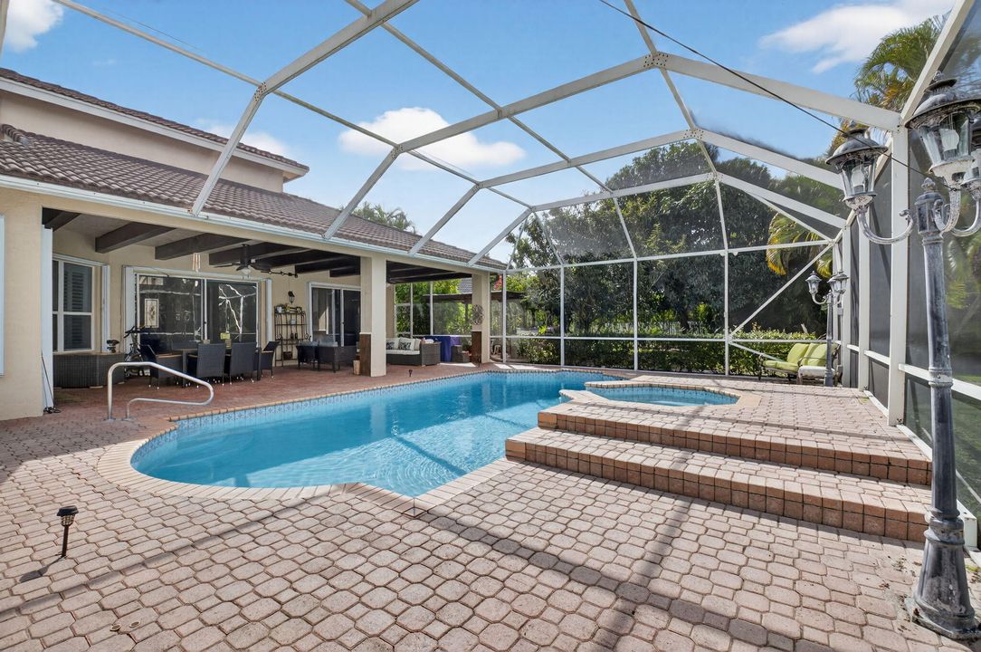 For Rent: $5,900 (5 beds, 3 baths, 3390 Square Feet)