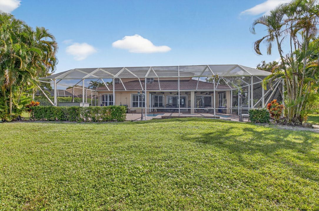 For Rent: $5,900 (5 beds, 3 baths, 3390 Square Feet)