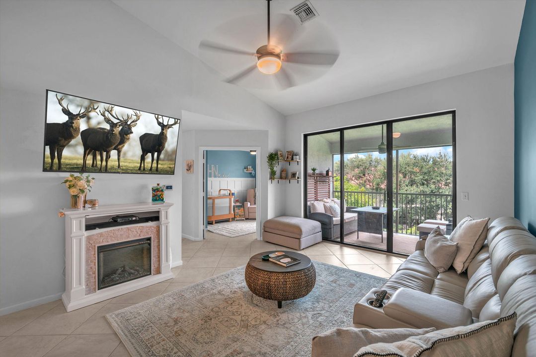 出租: $2,800 (3 贝兹, 2 浴室, 1374 平方英尺)