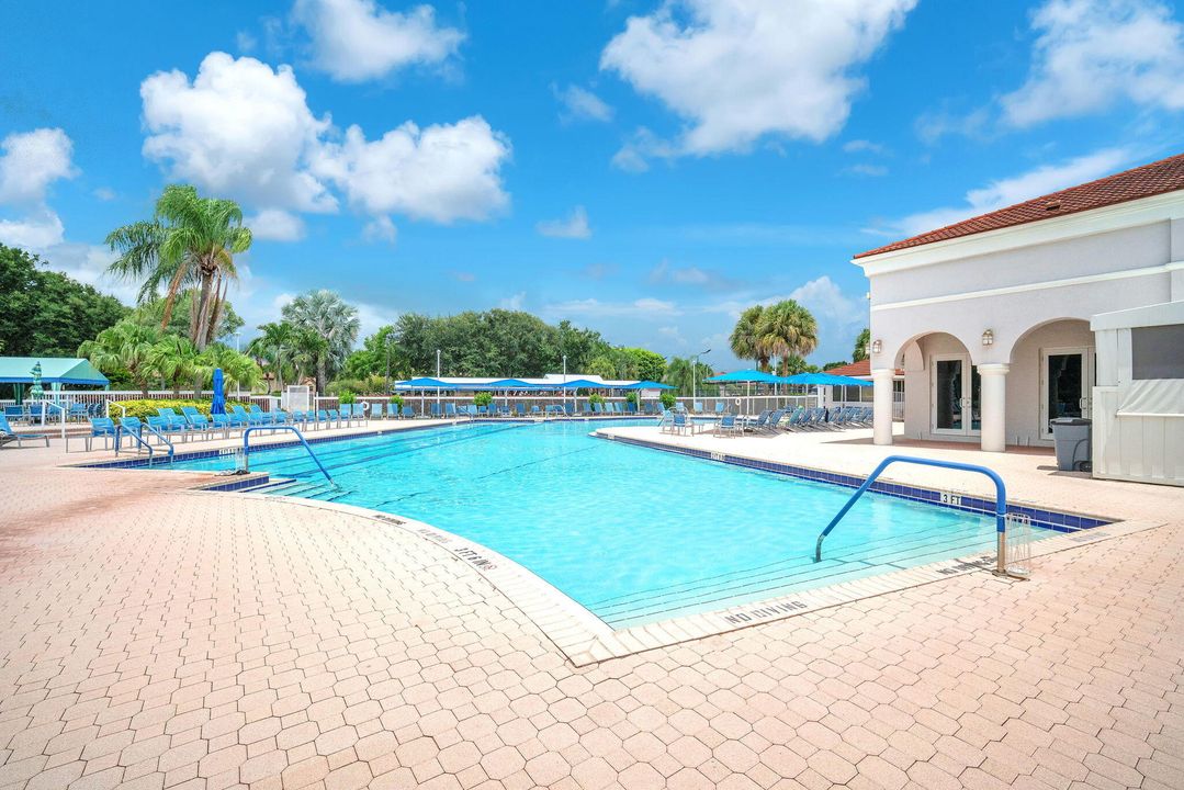 出租: $2,800 (3 贝兹, 2 浴室, 1374 平方英尺)