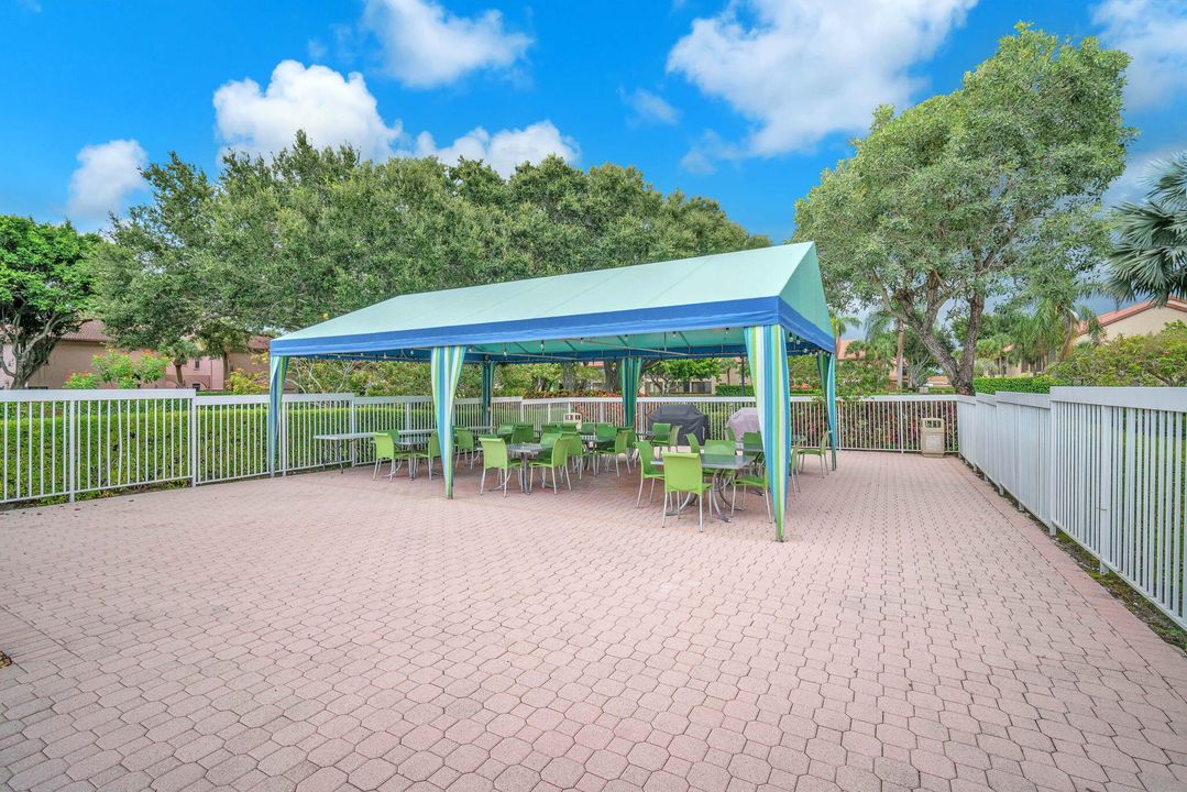 出租: $2,800 (3 贝兹, 2 浴室, 1374 平方英尺)