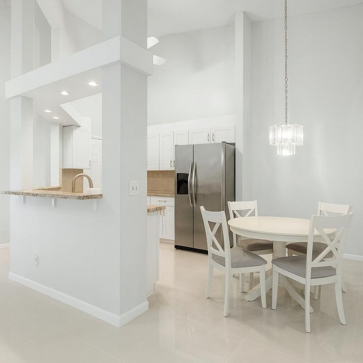 For Rent: $2,850 (2 beds, 2 baths, 1425 Square Feet)