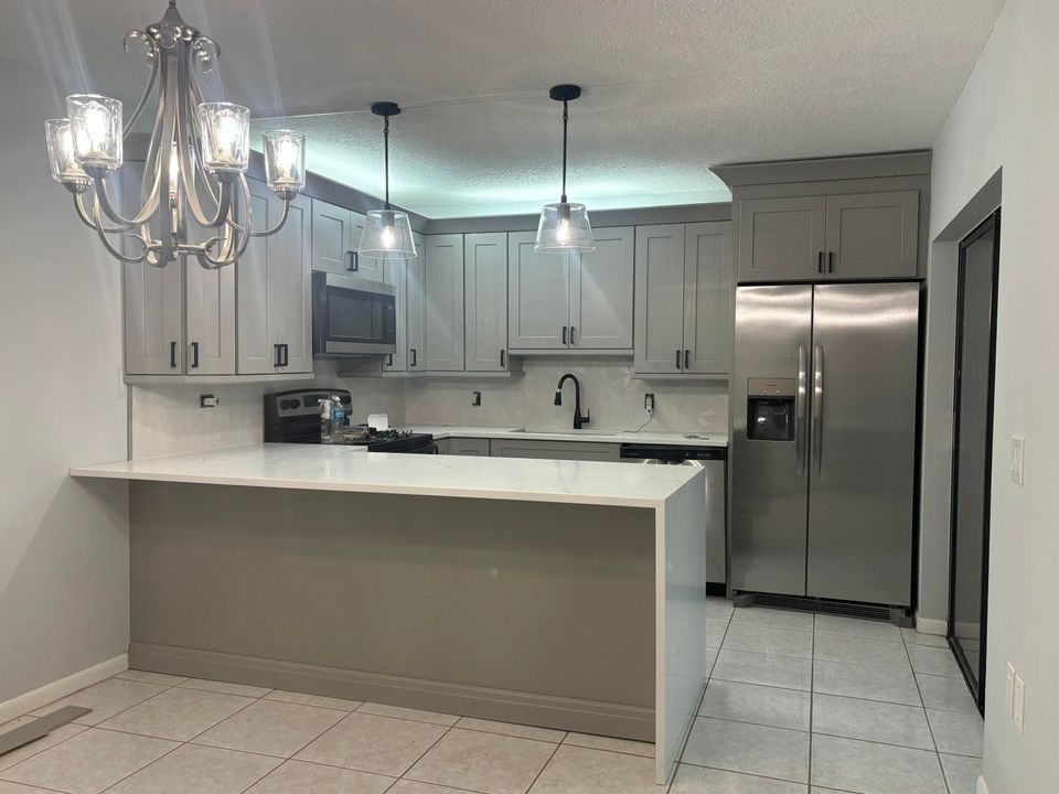 For Rent: $2,500 (2 beds, 2 baths, 1596 Square Feet)